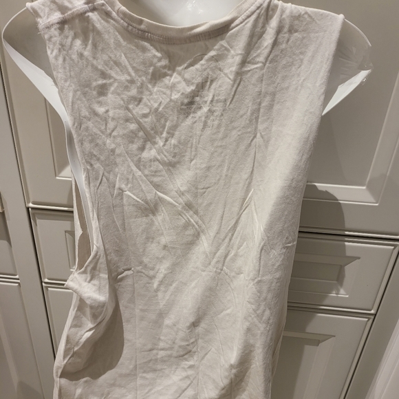 Wh8te Tank Top - Picture 2 of 3